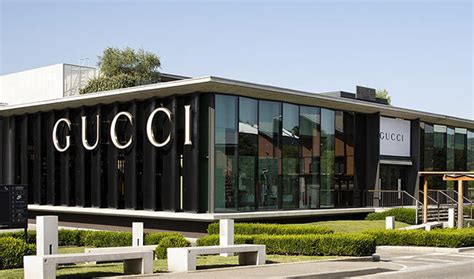 spaccio aziendale gucci|outlet gucci.